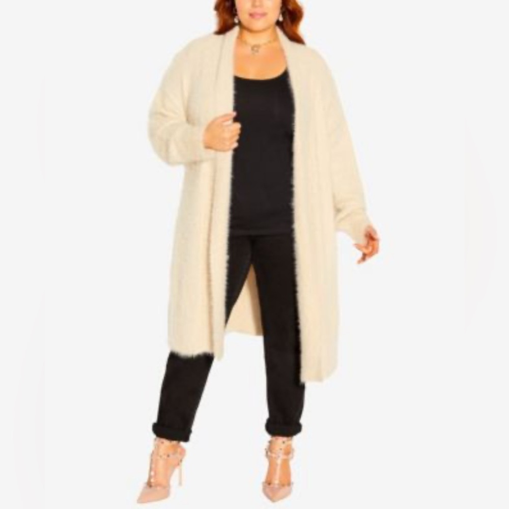 City Chic Fluffy Shawl Cardigan, Winter White Color 14 Plus size EUC❤️